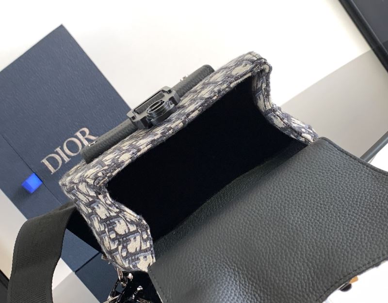 chr1st1an D10r waist chest packs